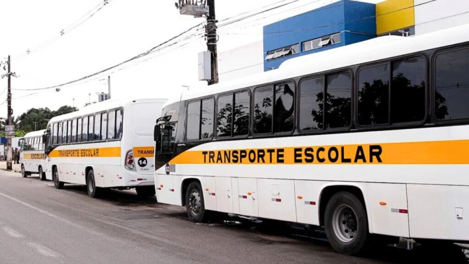 Suspeito de assediar crianças em rota de ônibus escolar é preso em Pacaraima