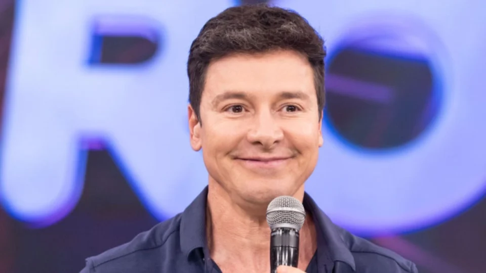 Rodrigo Faro se despede da Record neste domingo (29); saiba para onde ele vai