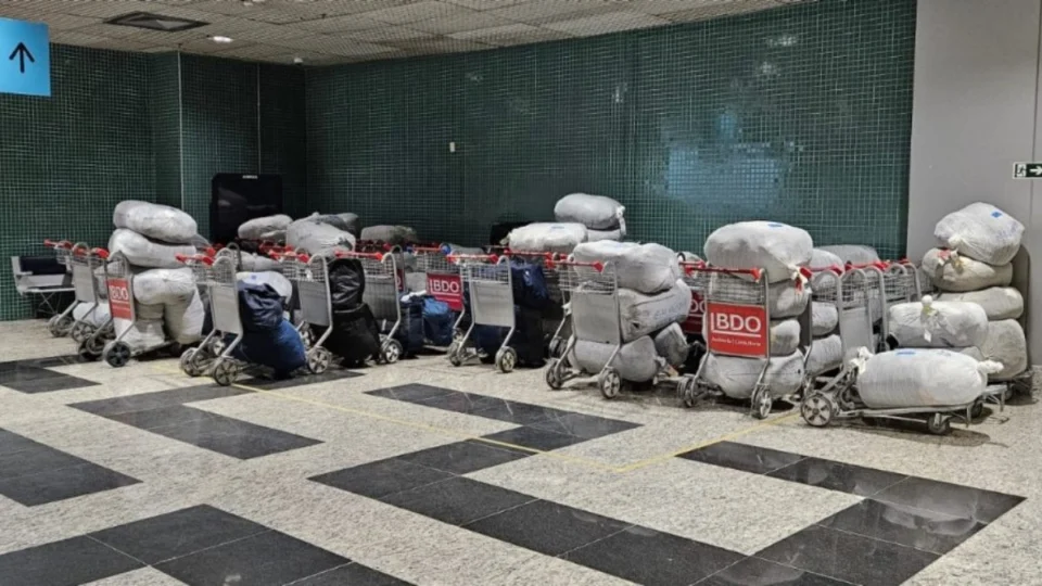 Sonegação fiscal: mercadorias sem nota são apreendidas no aeroporto de Manaus