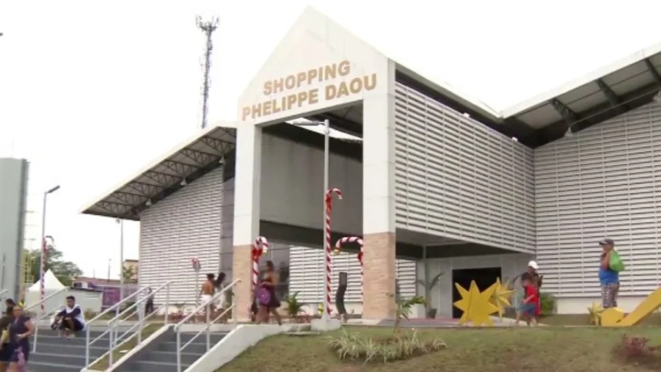 Prefeitura de Manaus divulga horários do shopping Phelippe Daou e galerias populares no período de Natal