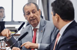 Omar Aziz projeta crescimento da indústria no AM e construção de novo porto em Manaus