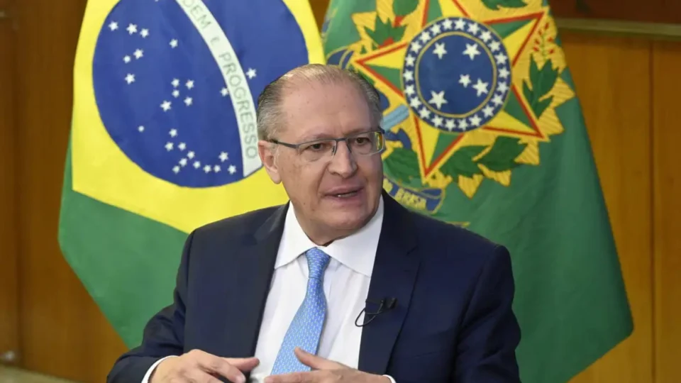 Alckmin e Rui Costa vão representar Lula na abertura do ano legislativo no Congresso