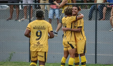 Amazonas vence o Parintins e fica na liderança do grupo B do Barezão 2025