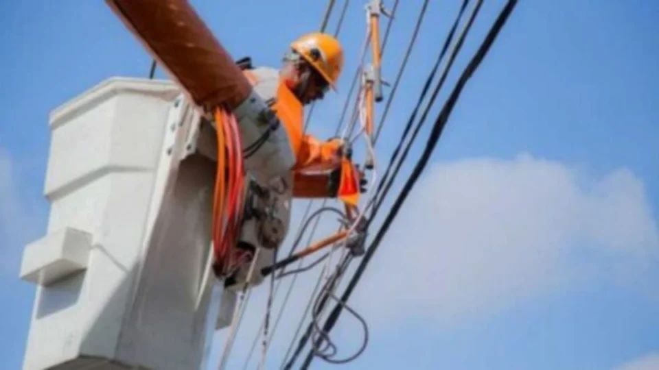 Seis bairros de Manaus ficam sem energia hoje (4); confira lista completa