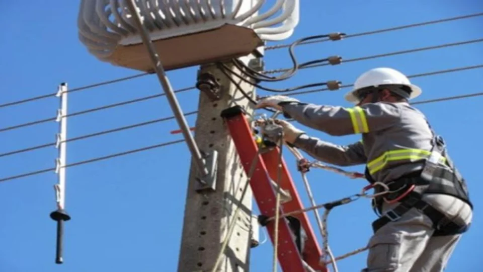 Seis bairros em Manaus devem ficar sem energia hoje (31/1); veja lista completa