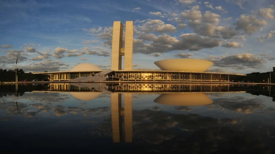Conheça os candidatos às presidências da Câmara dos Deputados e Senado 