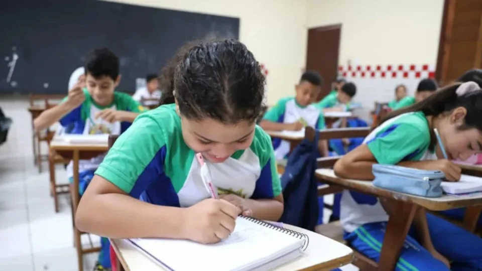 Aulas da rede estadual começam em fevereiro no Acre; veja prazos