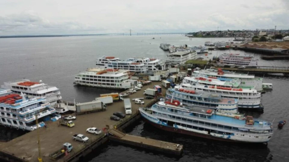 Mais de 500 mil pessoas saíram de Manaus através do transporte hidroviário em 2024