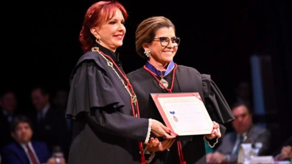 Histórico: pela primeira vez, duas mulheres tomam posse do TRE-AM