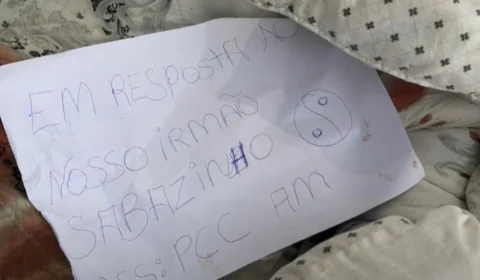 Corpo esquartejado é encontrado com bilhete de facção criminosa na zona Norte de Manaus