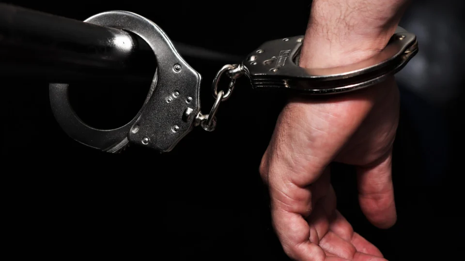 Dois homens são presos por abuso sexual de menina de 11 anos em Colméia (TO)