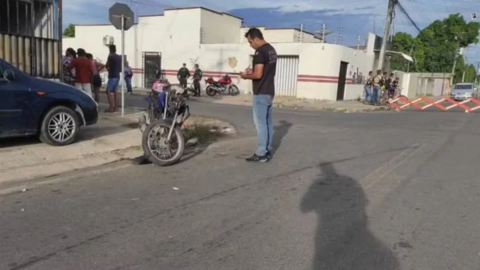 Jovem sem carteira de motorista invade preferencial e mata motociclista em Boa Vista