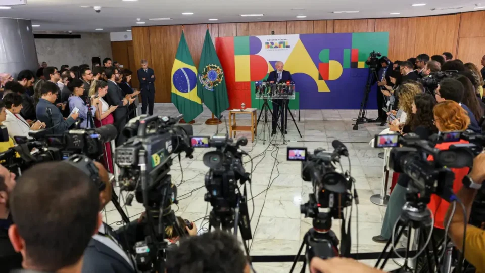 Crise dos deportados: Lula espera ‘respeito’ e ‘reciprocidade’ em relação com Trump