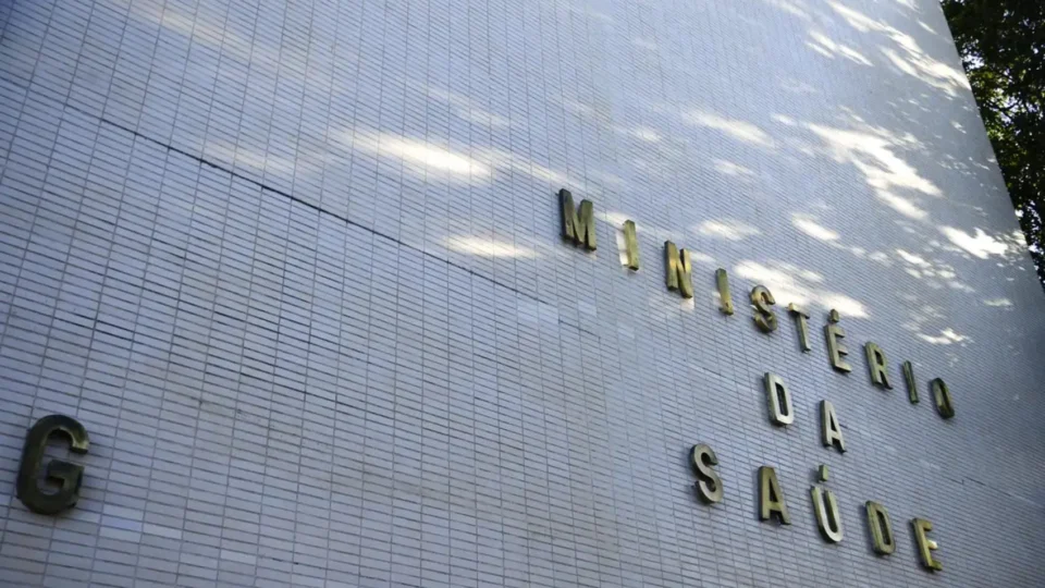 Ministério da Saúde anuncia retomada de obras  em municípios do Norte; veja quais