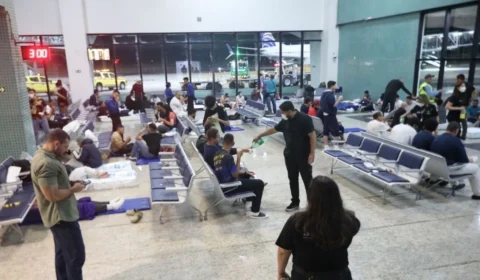 Passageiros deportados dos Estados Unidos recebem atendimento e acolhimento em Manaus