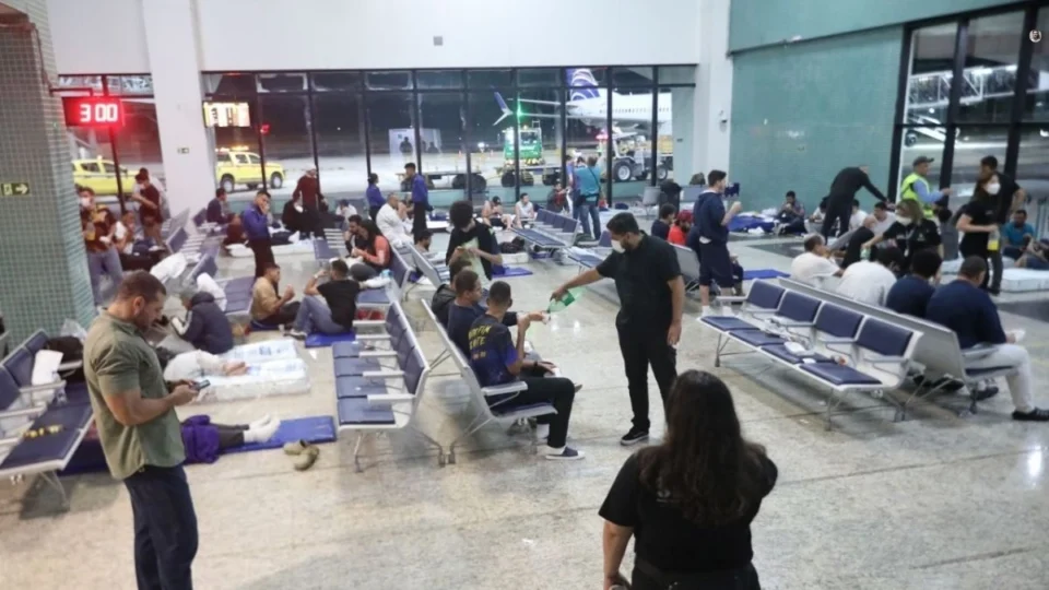 Passageiros deportados dos Estados Unidos recebem atendimento e acolhimento em Manaus