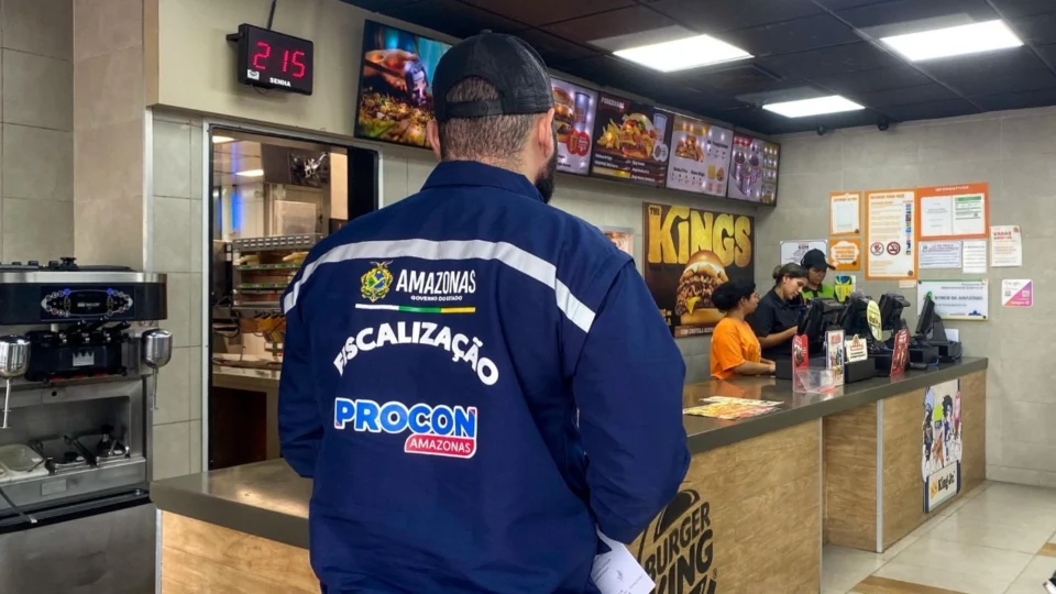 Rede de fast food é notificada por excluir  Amazonas de promoção e enganar consumidores