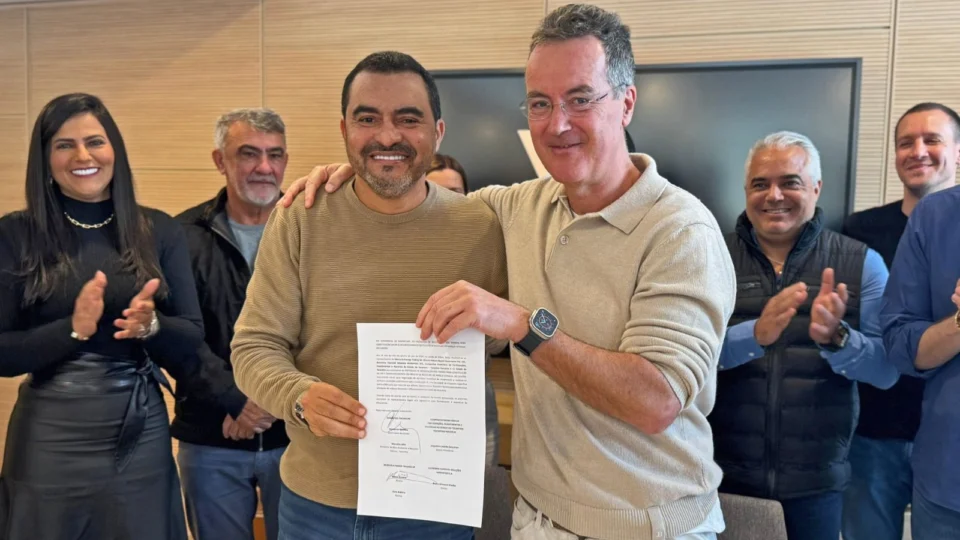 Tocantins Restaura: governador assina acordo com empresa para restaurar áreas de vegetação nativa