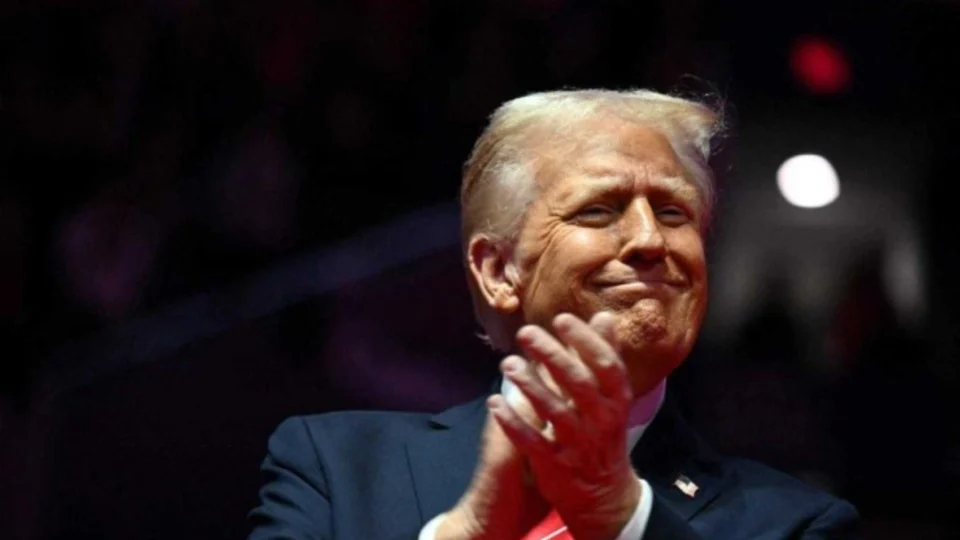 Política de imigração: Trump declara emergência nacional na fronteira entre EUA e México