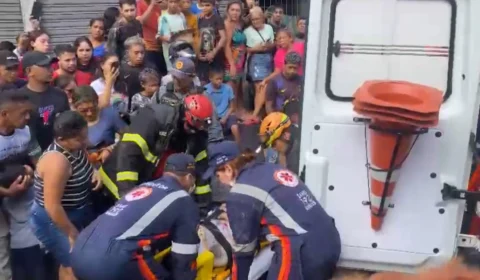 Acidente grave entre ônibus e moto deixa motociclista morto e mulher ferida em Manaus