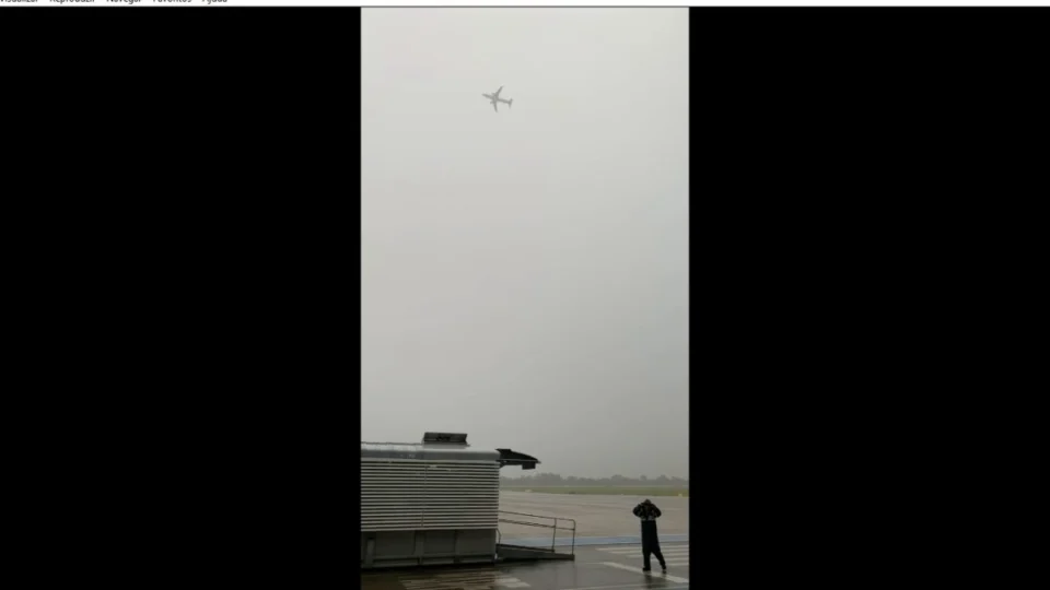 Clima atrapalha aterrissagem e avião que pousaria em Palmas precisa retornar para Brasília