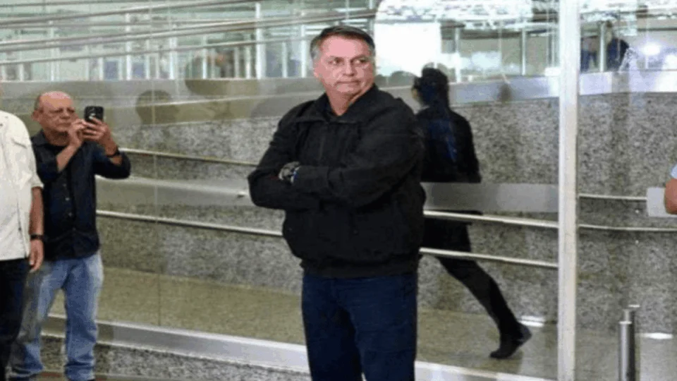 Bolsonaro defende anistia aos presos pelo ataque do 8 de janeiro