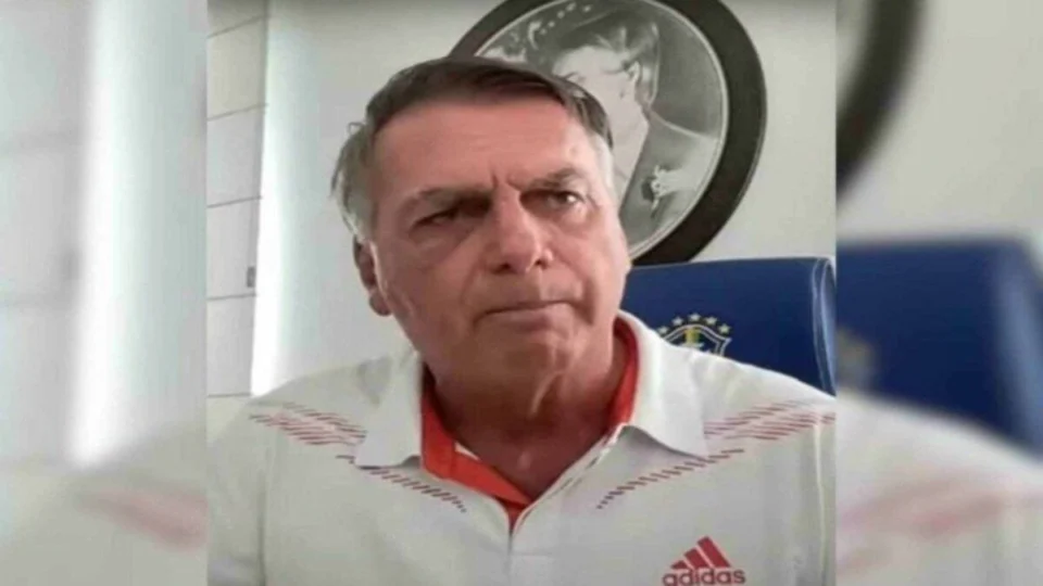 Bolsonaro diz que seria fácil ‘fazer besteira’ fora dos limites da Constituição, em 2022