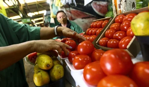 Cesta básica em Rio Branco termina 2024 quase 3% mais cara; 11 itens aumentam de preço