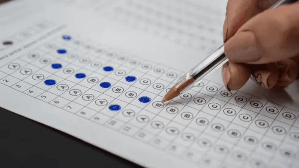 Concursos públicos: Manaus terá cerca de 2 mil vagas; salários chegam a R$ 17 mil