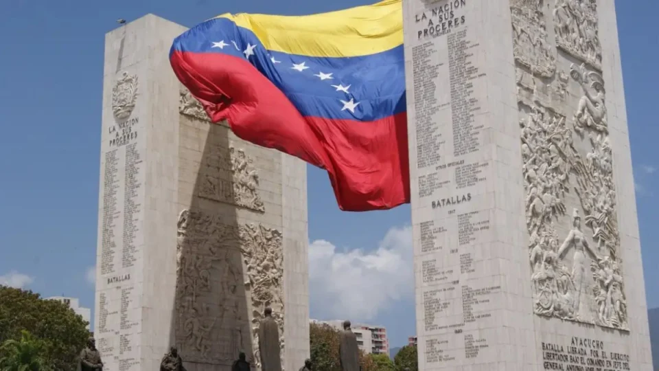 EUA anunciam plano em três fases para a Venezuela e preveem transição de poder