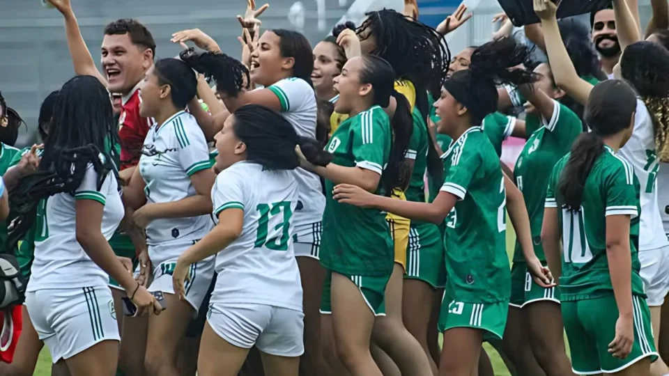 Marco histórico: futebol feminino no Amazonas ganha força com departamento exclusivo