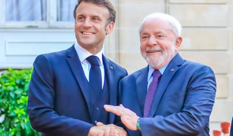 Lula e Macron conversam sobre decisão da Meta e reforçam aliança para impedir fake news