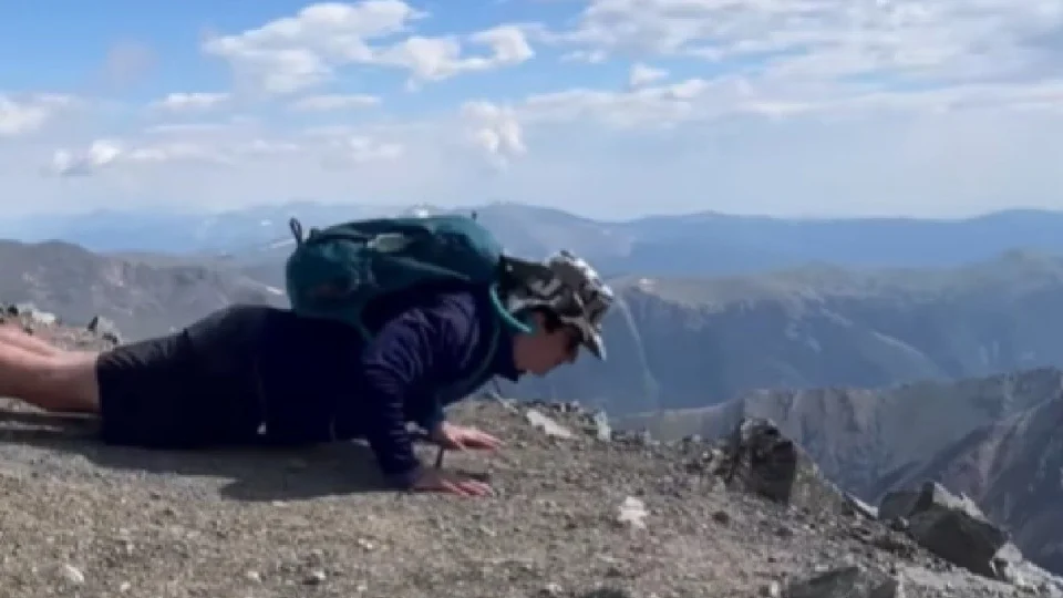 Pai transforma desafio de 1 milhão de flexões em lição de vida e inspiração