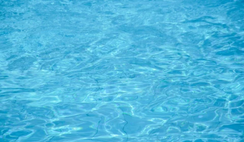 Criança de 3 anos se afoga em piscina em Rio Branco e é reanimada por familiares