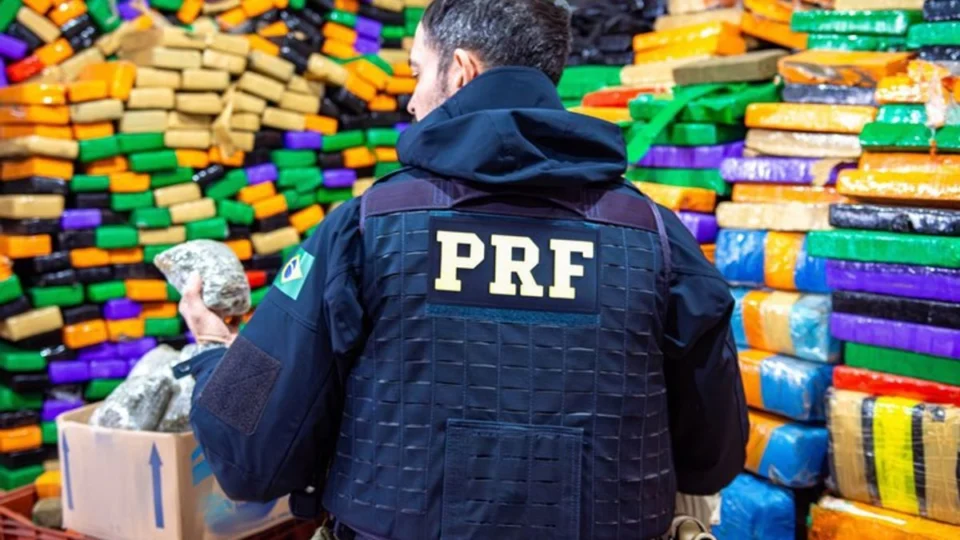 PRF atinge recorde histórico em apreensão de drogas em 2024