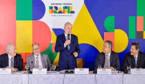 Em reunião ministerial, Lula diz que 2025 será “o ano da colheita”