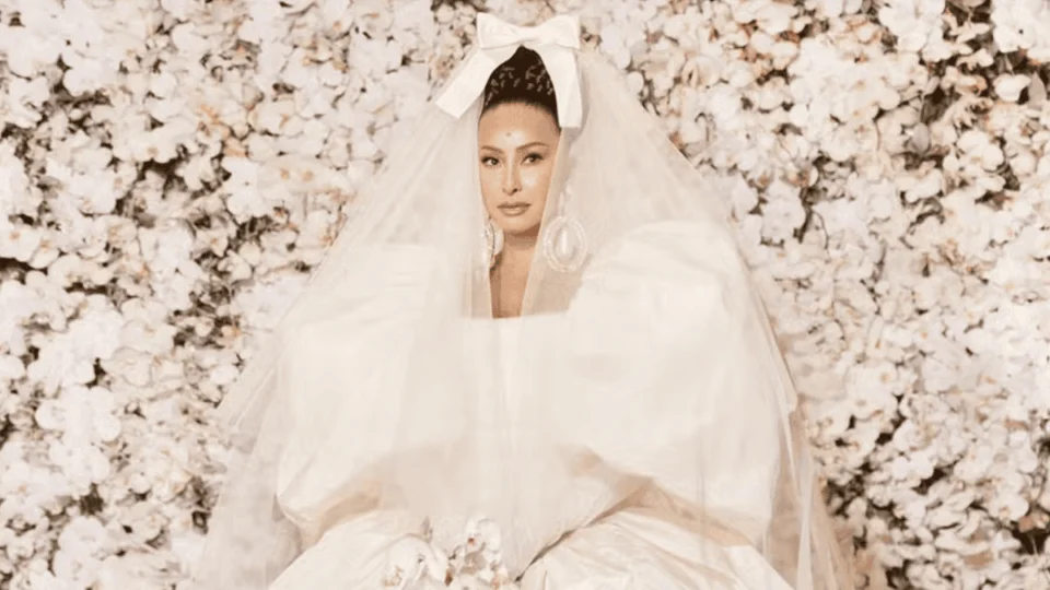 Sabrina Sato e Nicolas Prattes se casam nesta sexta (10) e vestido de grife chama atenção