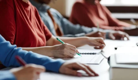 Com inscrições gratuitas, secretaria abre processo seletivo em Acrelândia com salários de R$3 mil