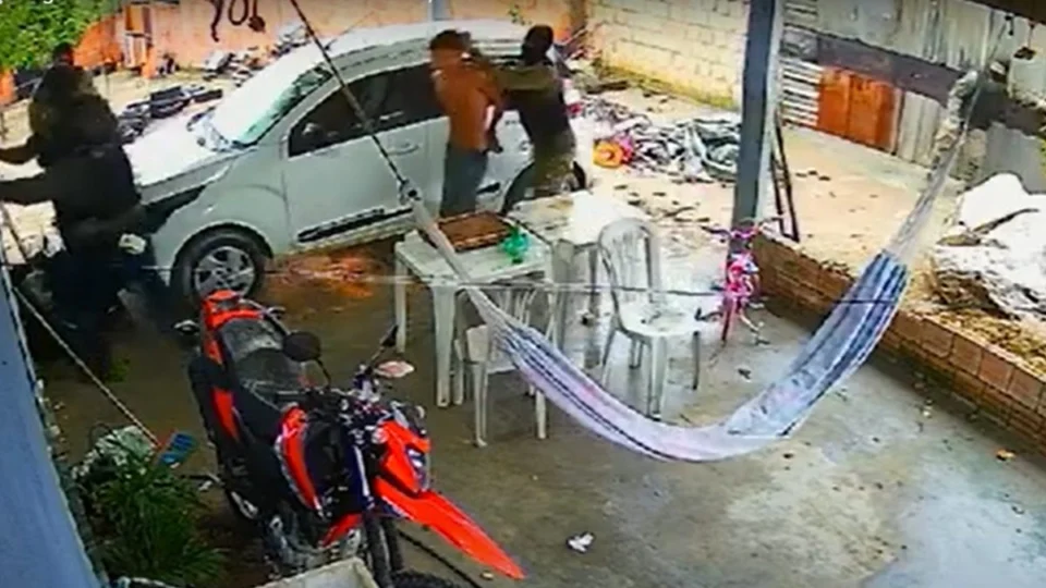 Câmeras de segurança registram tiroteio em sítio no ramal do Brasileirinho, em Manaus