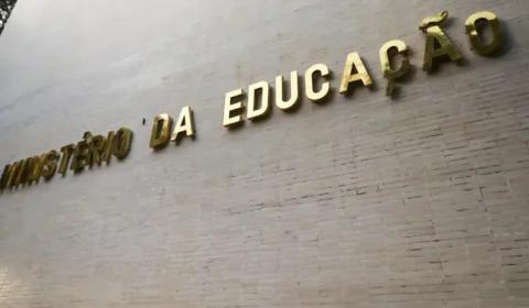Professores terão desconto de 15% em diárias de hotéis no Brasil; entenda a iniciativa do governo