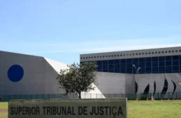 ‘Racismo reverso’ existe? STJ julga ação sobre injúria racial contra pessoa branca