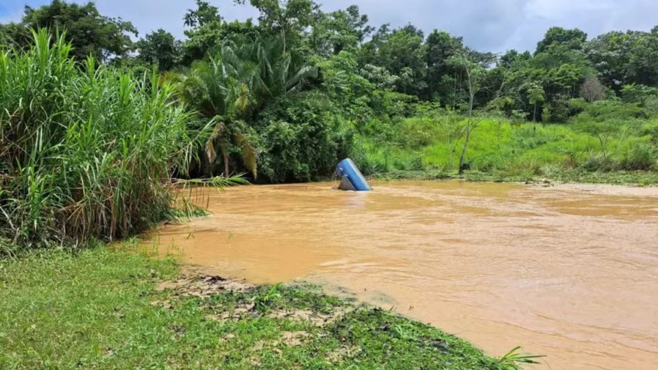 Crise de abastecimento! Igarapé transborda e deixa cidade do Acre sem água; veja nota do Saneacre