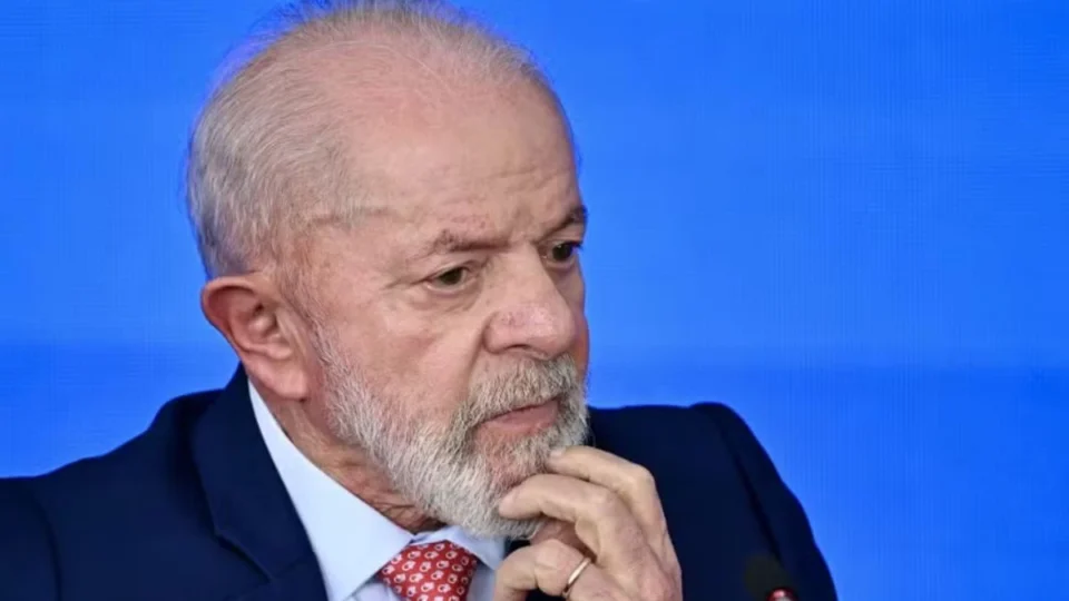 Cesta básica acessível: Lula quer facilitar crédito para garantir alimentos mais baratos