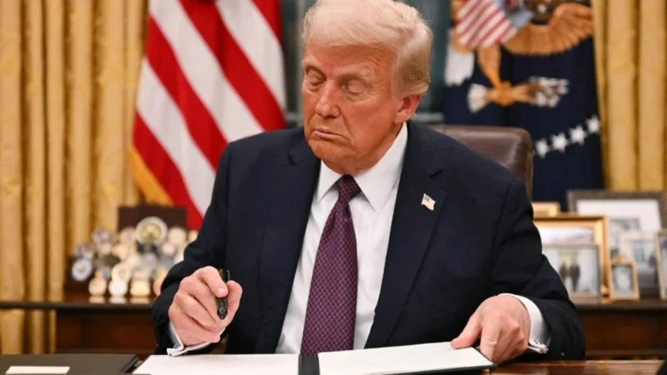 Donald Trump ameaça taxar a China em mais 50% se o país não retirar a retaliação de 34%