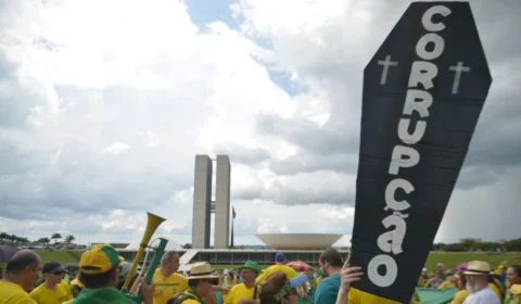 Brasil atinge pior índice no ranking da corrupção: Veja os 6 escândalos que prejudicaram o país