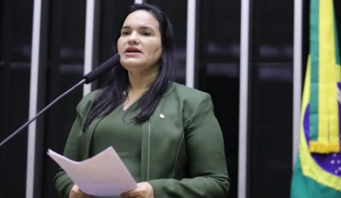 Você é a favor de ritos religiosos em escolas? PL quer permitir no intervalo das aulas