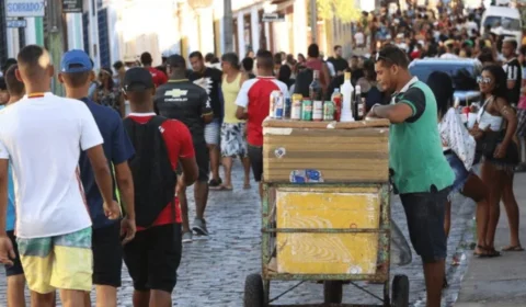 Inscrições abertas para vendedores de bebidas e comidas durante o Carnaval de Manaus 2025