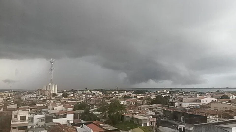 INMET emite alerta amarelo de chuvas intensas para Maués e região Centro Amazonense
