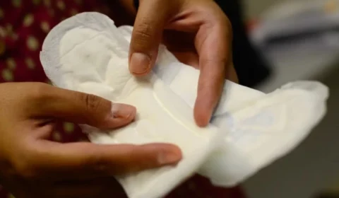 Pobreza menstrual: projetos auxiliam adolescentes no acesso a produtos de higiene em Manacapuru