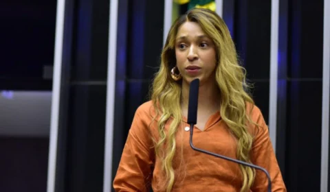 Escala 6×1: Erika Hilton protocola PEC na Câmara dos Deputados